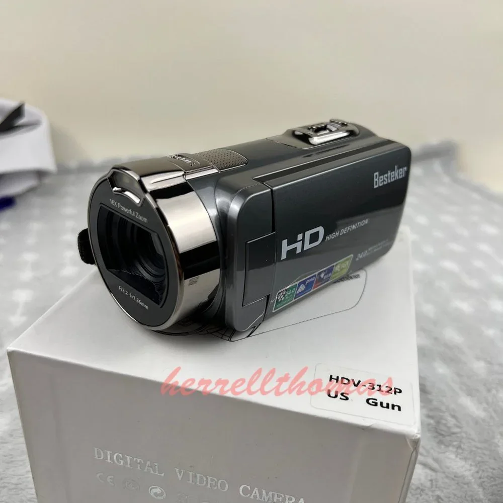 DIGITAL VIDEO CAMERA - Picture 3 of 9